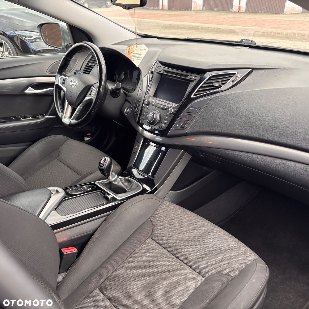 Hyundai i40 - 10