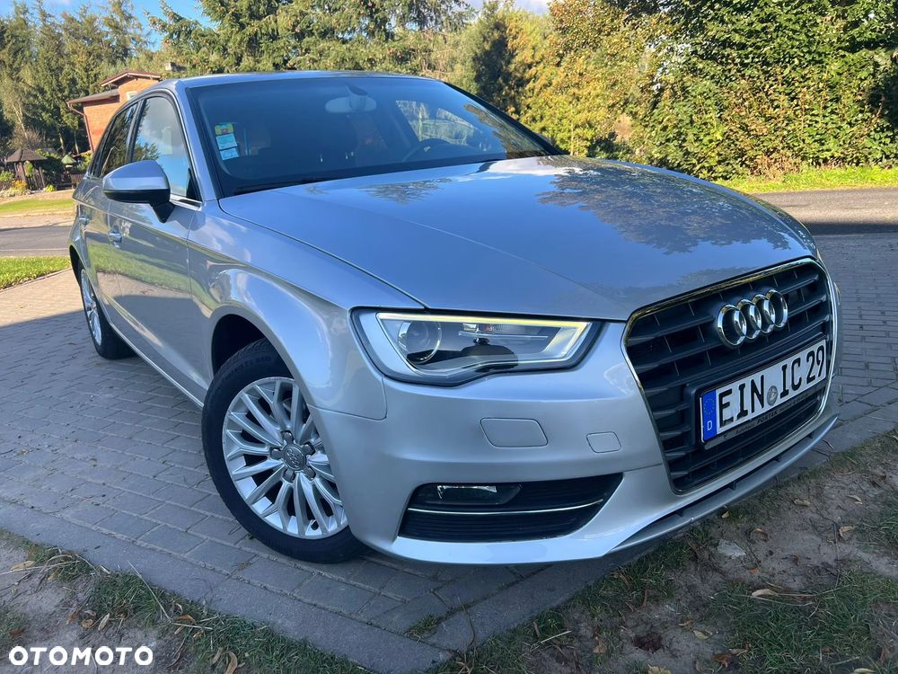 Audi A3 Sportback - 1