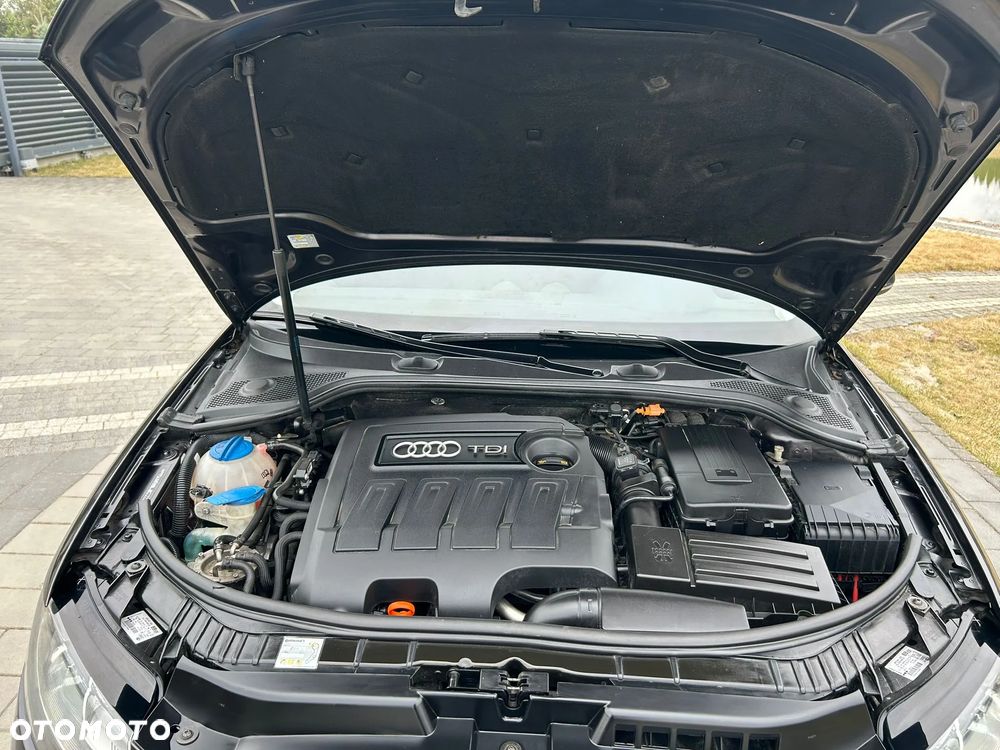 Audi A3 Sportback - 16