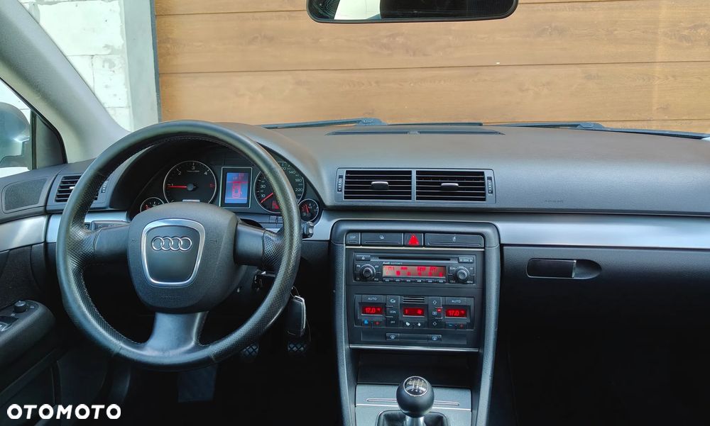 Audi A4 Avant 2.0 TDI - 7