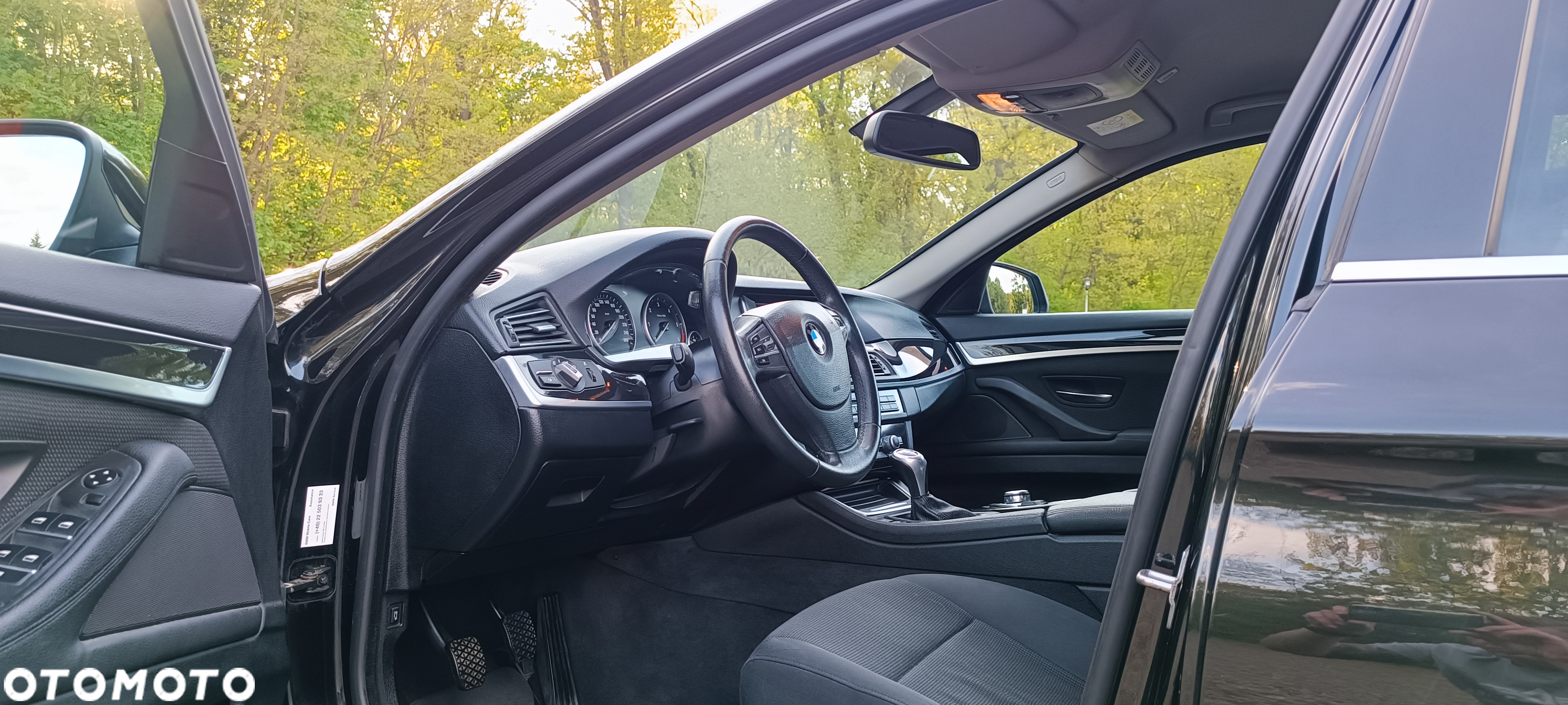 BMW Seria 5 520d Touring - 13