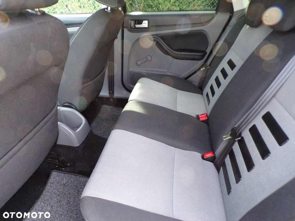 Ford Focus - 20