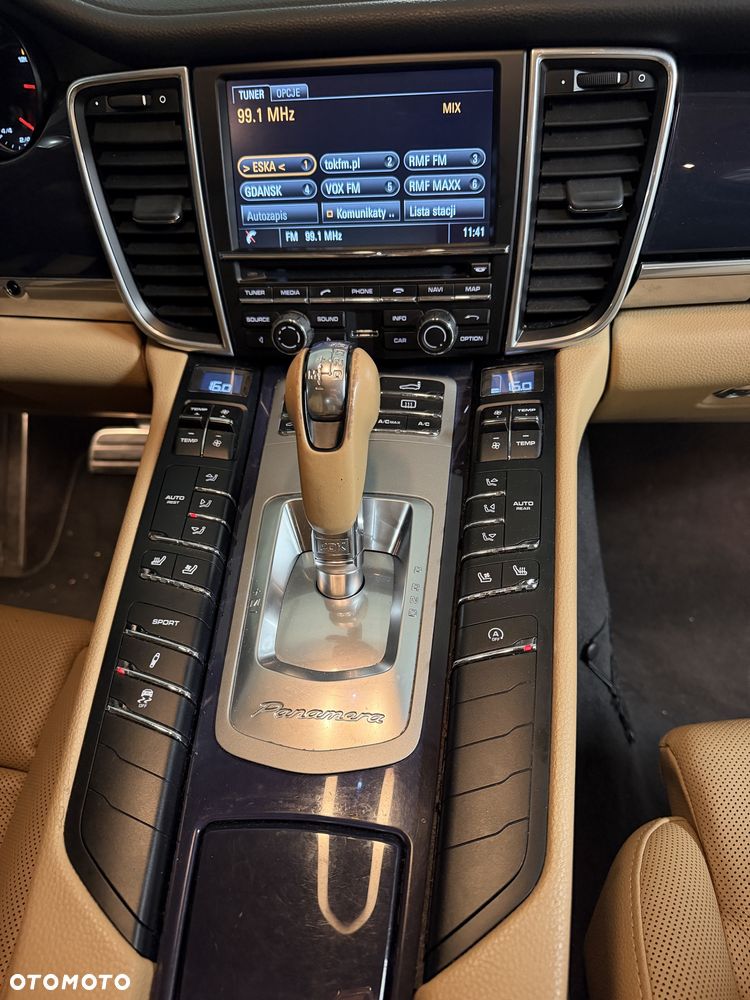 Porsche Panamera - 6