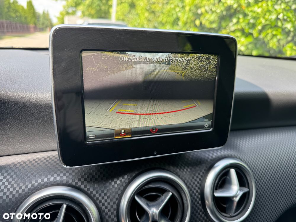Mercedes-Benz Klasa A 180 7G-DCT AMG Line - 29