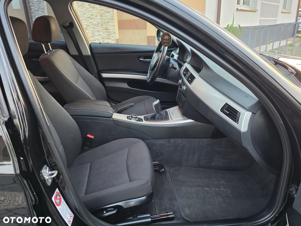 BMW Seria 3 - 22