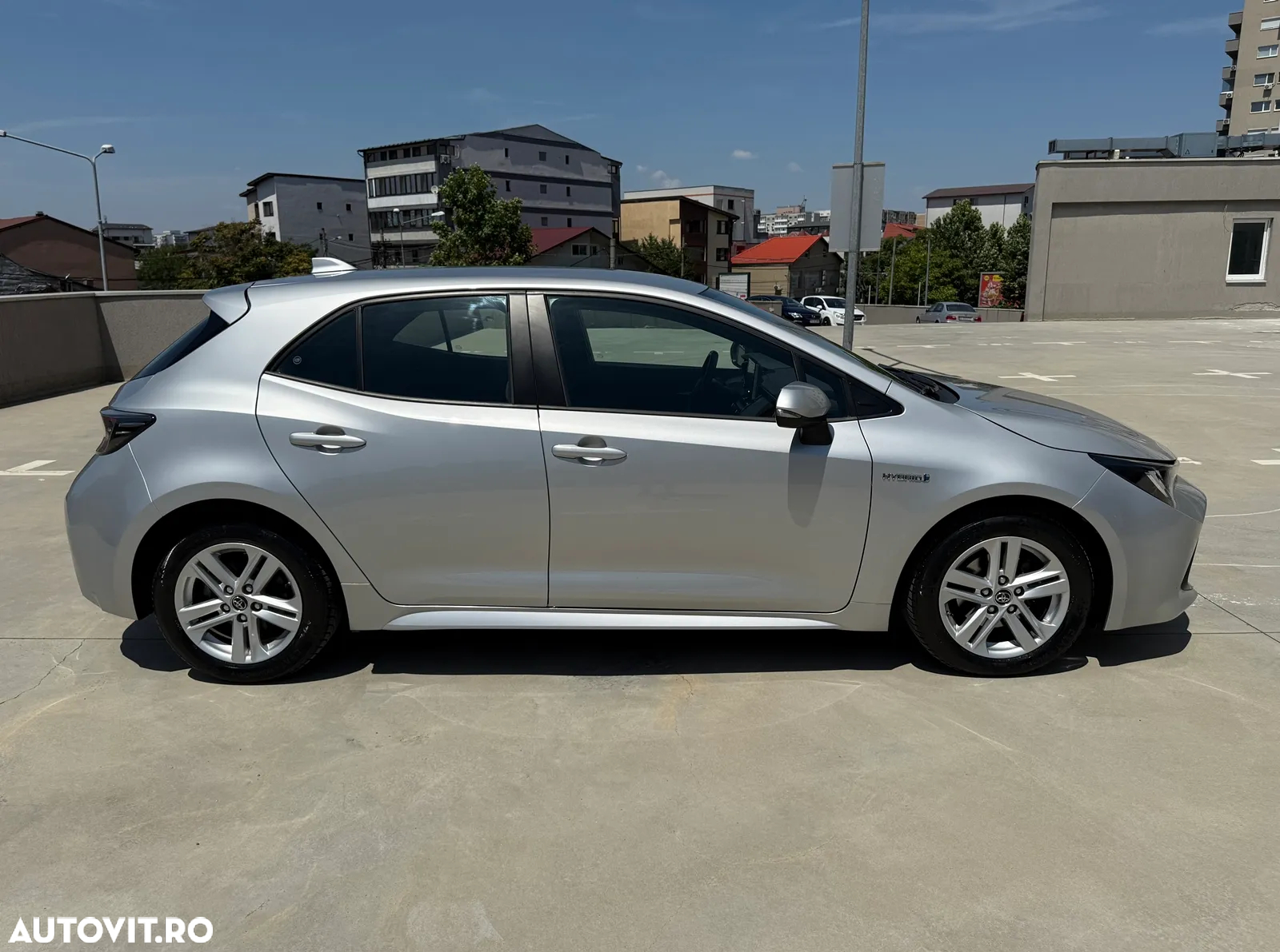Toyota Corolla 1.8 Hybrid Comfort - 17
