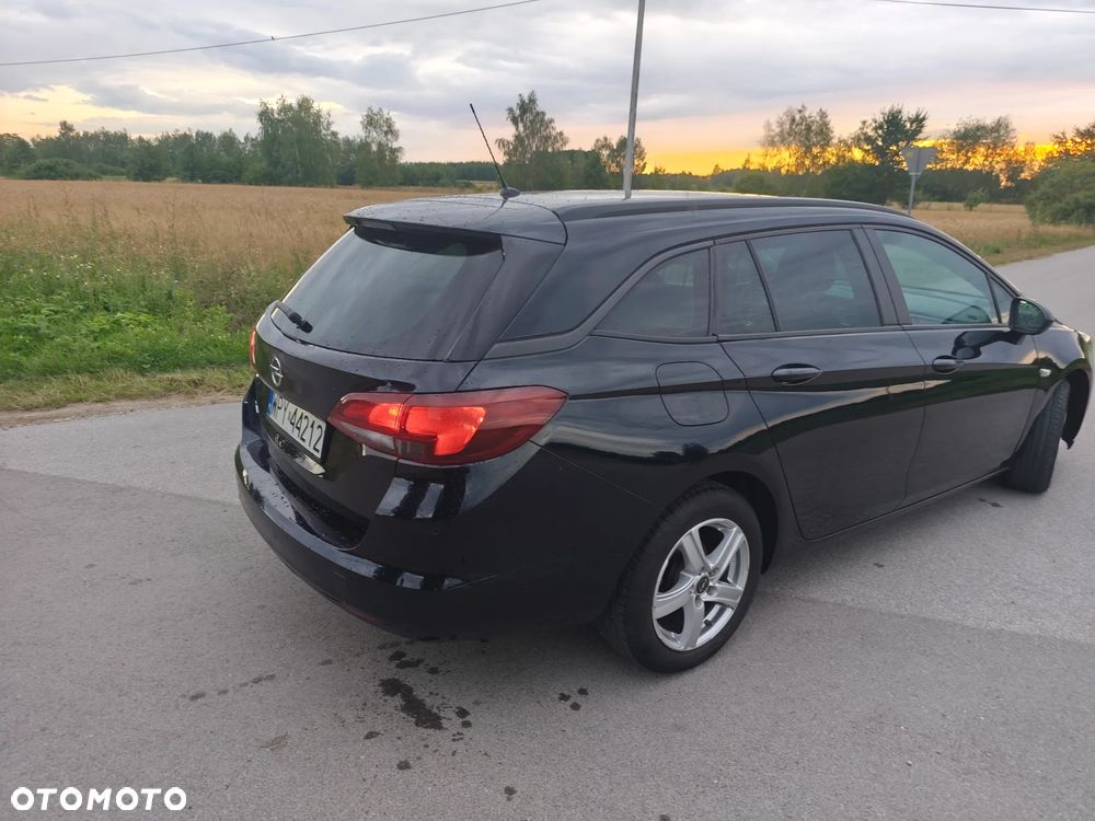 Opel Astra 1.6 CDTI Essentia - 9