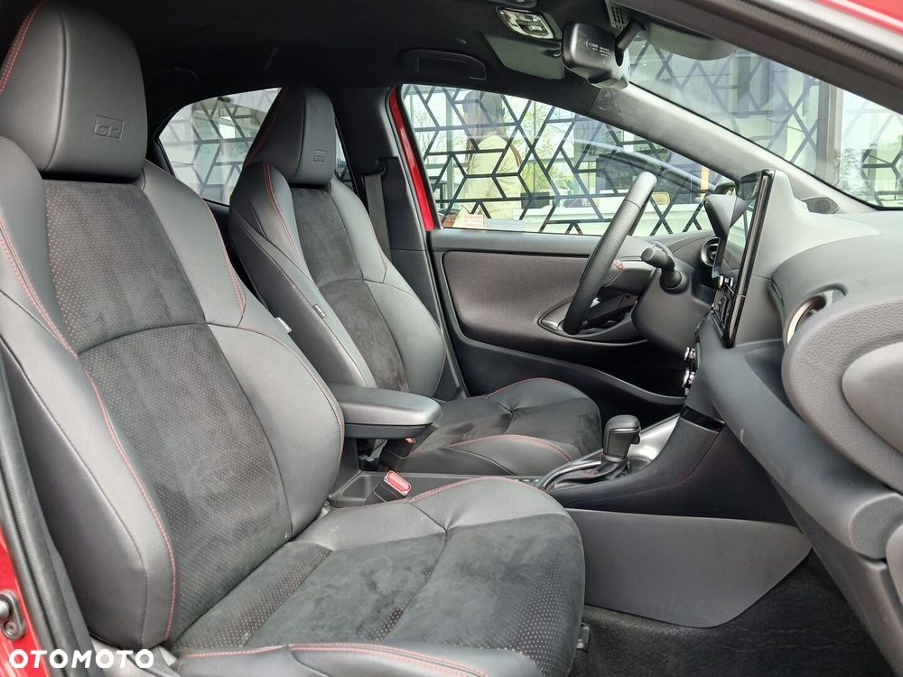 Toyota Yaris Hybrid 1.5 GR Sport - 25