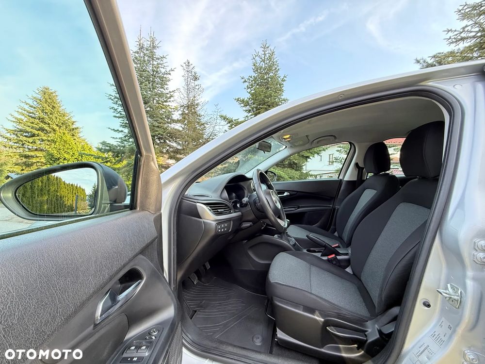 Fiat Tipo 1.4 T-Jet 16v Easy - 15