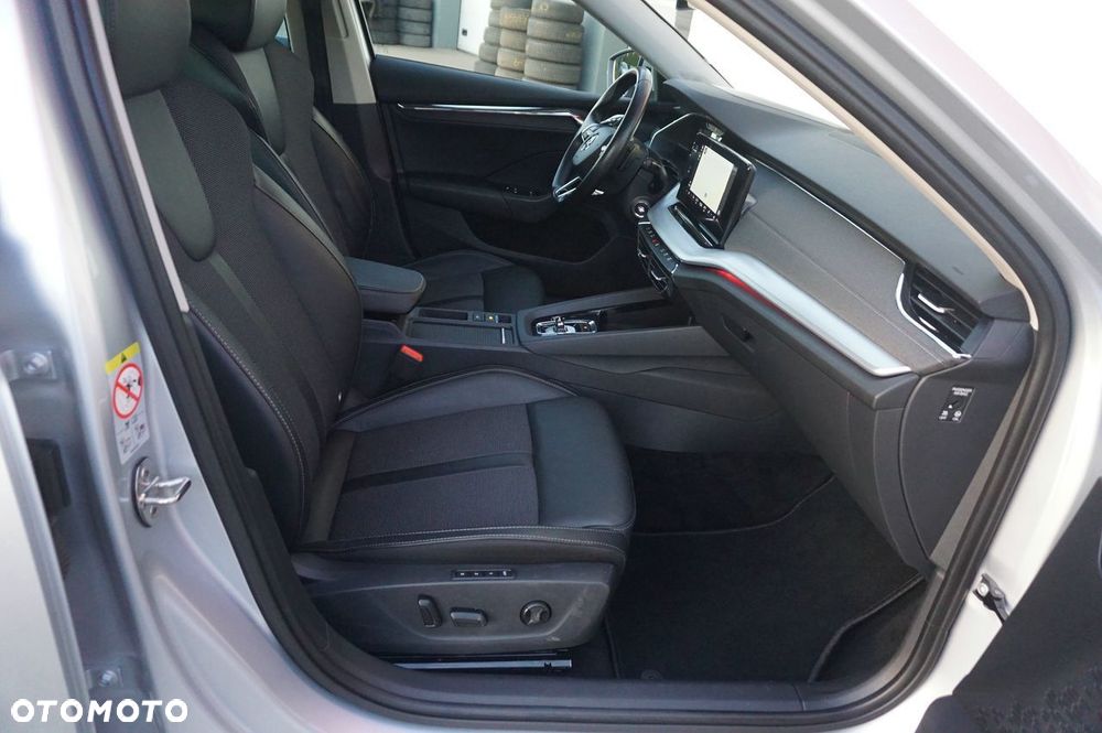 Skoda Octavia 2.0 TDI Sportline DSG - 33
