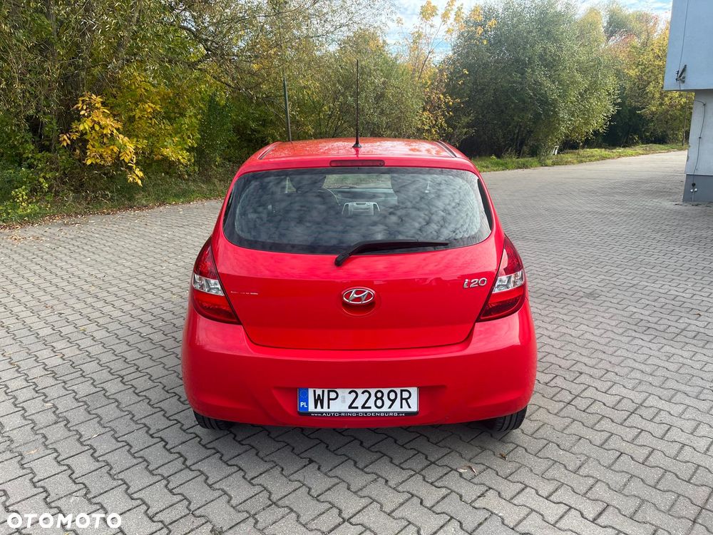 Hyundai I20 2010 photo 5