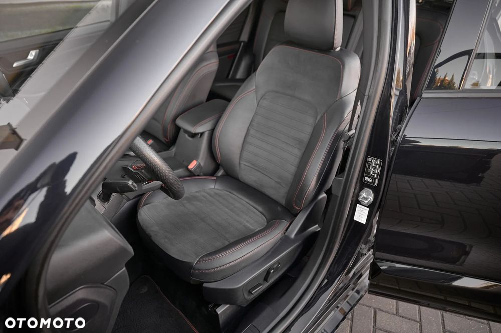 Ford Kuga 1.5 EcoBlue ST-LINE - 6