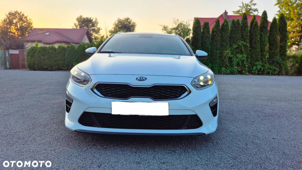 Kia Ceed - 8