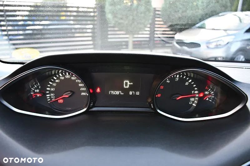 Peugeot 308 SW BlueHDi 120 Stop & Start Allure - 34