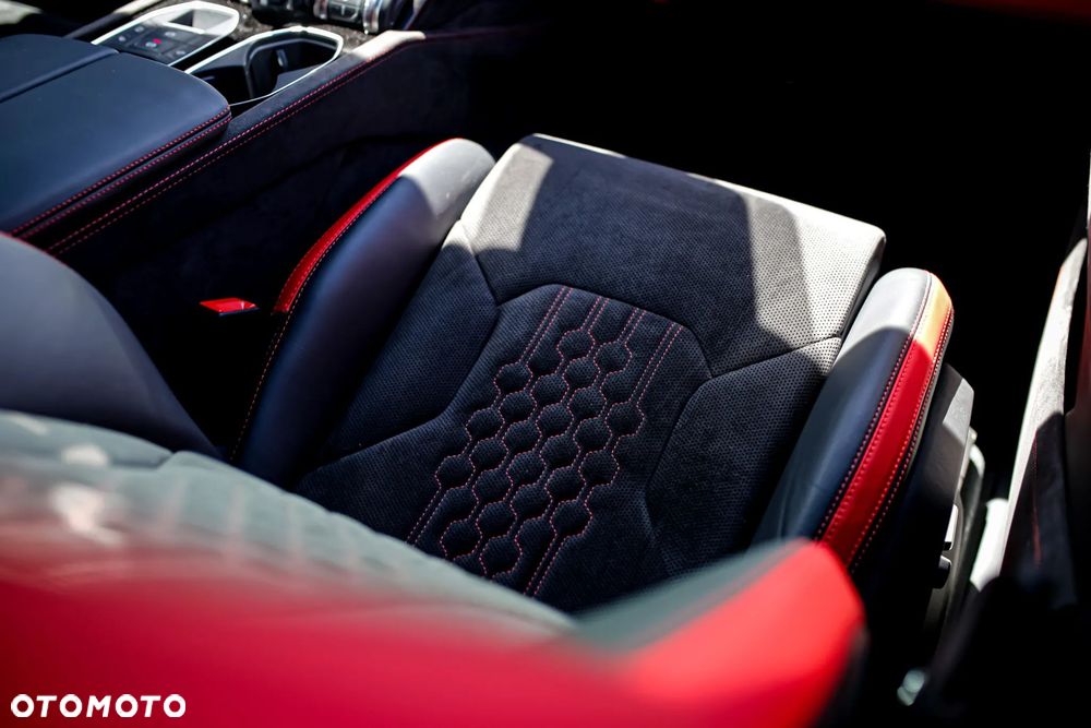 Lamborghini Urus - 11