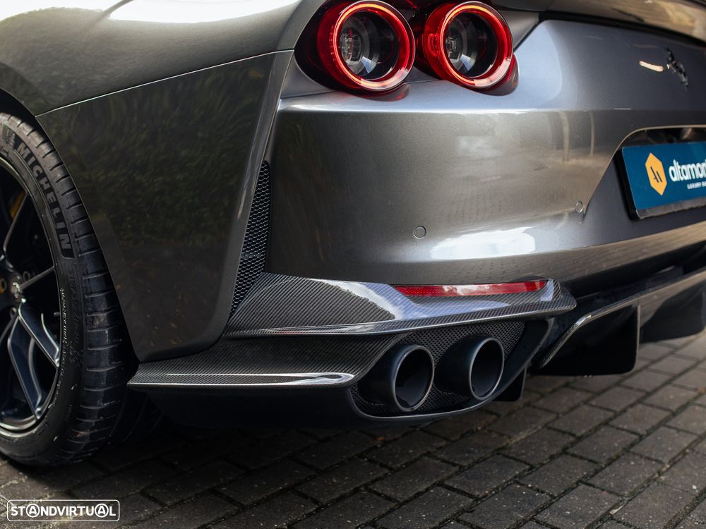 Ferrari 812 Superfast Standard - 24