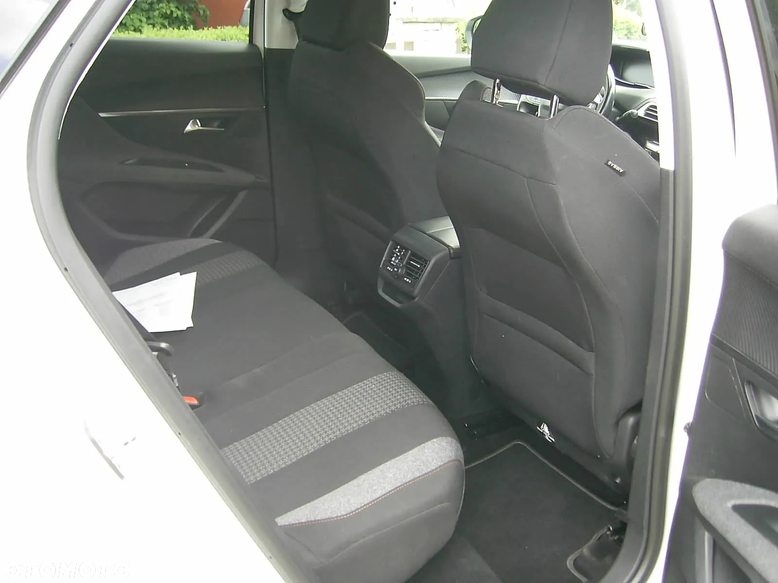 Peugeot 3008 BlueHDi 120 Stop & Start Style - 10