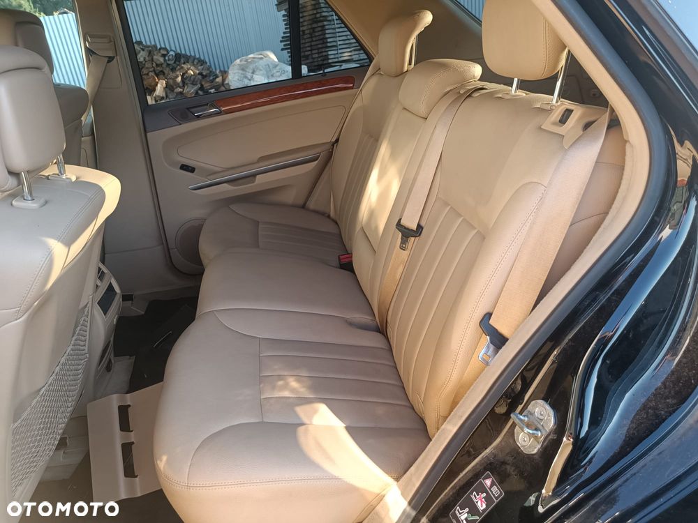 Mercedes-Benz ML 350 4-Matic - 17