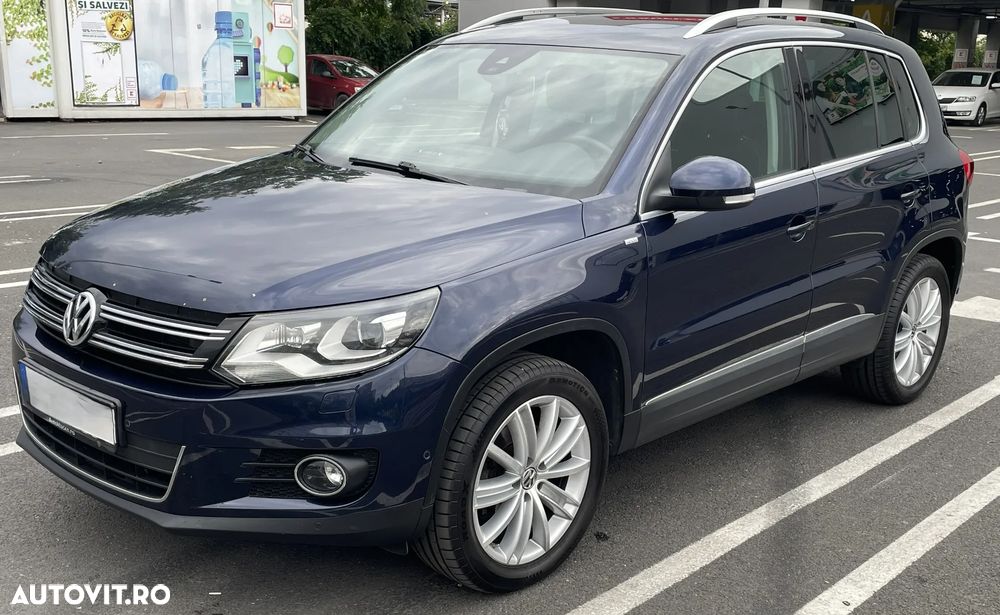 Volkswagen Tiguan - 1
