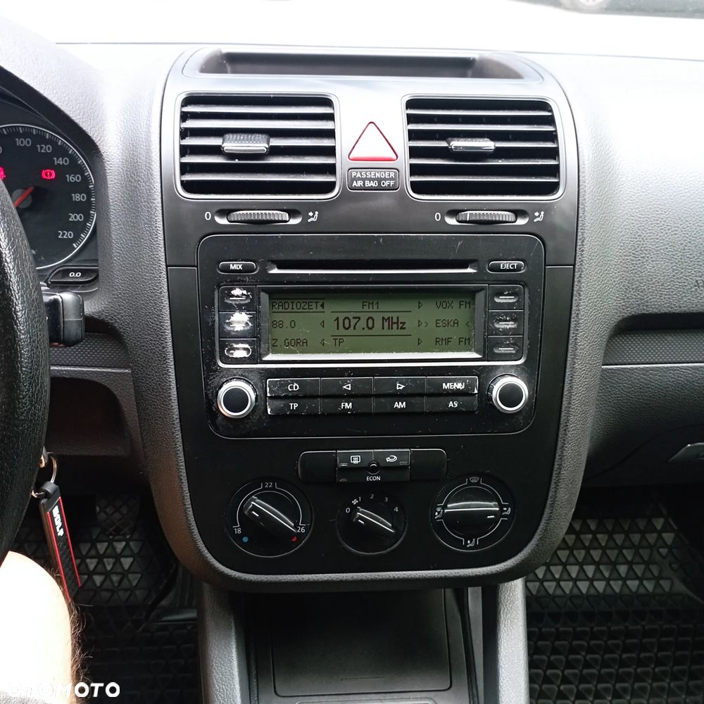 Volkswagen Golf V 1.4 Comfortline - 22