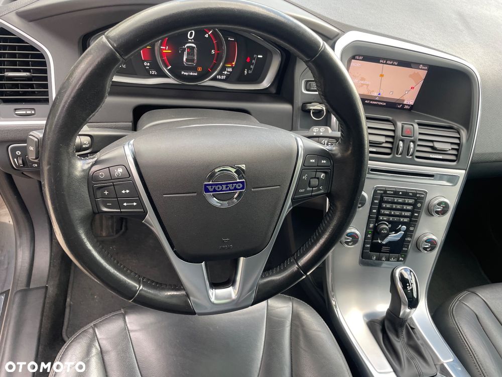 Volvo XC 60 D3 Geartronic Summum - 27