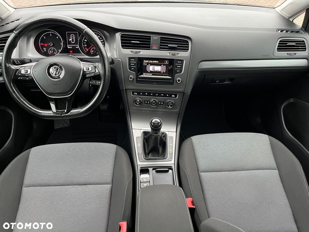 Volkswagen Golf 1.6 TDI DPF BlueMotion Technology Comfortline - 25