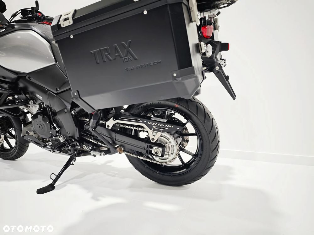 Suzuki V-STROM - 20