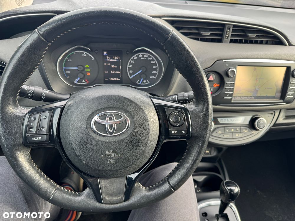 Toyota Yaris 1.5 VVT-i Comfort mit Design Paket - 18