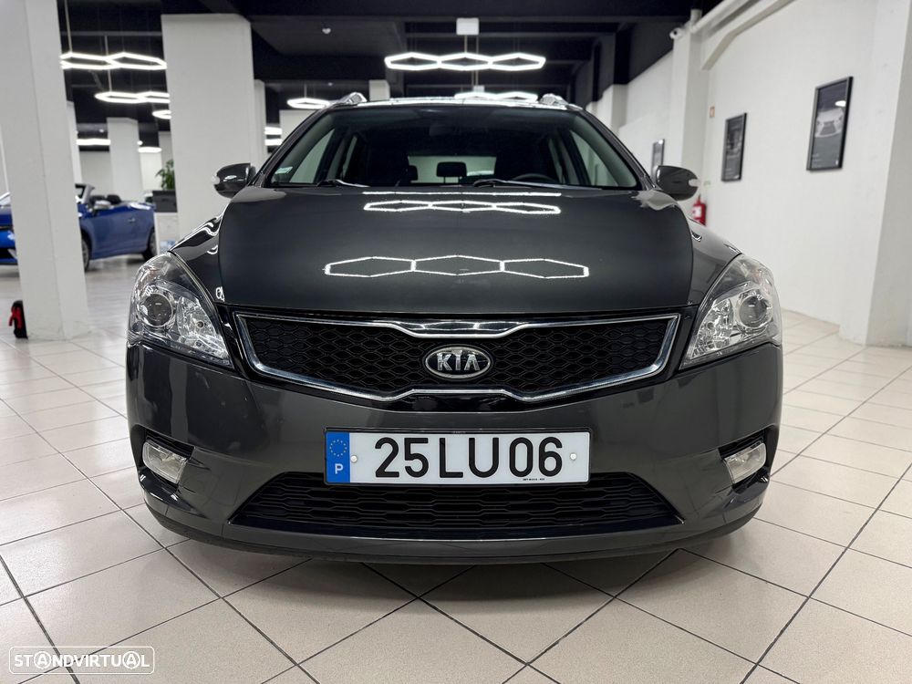 Kia Ceed SW 1.6 CRDi TX ISG - 10