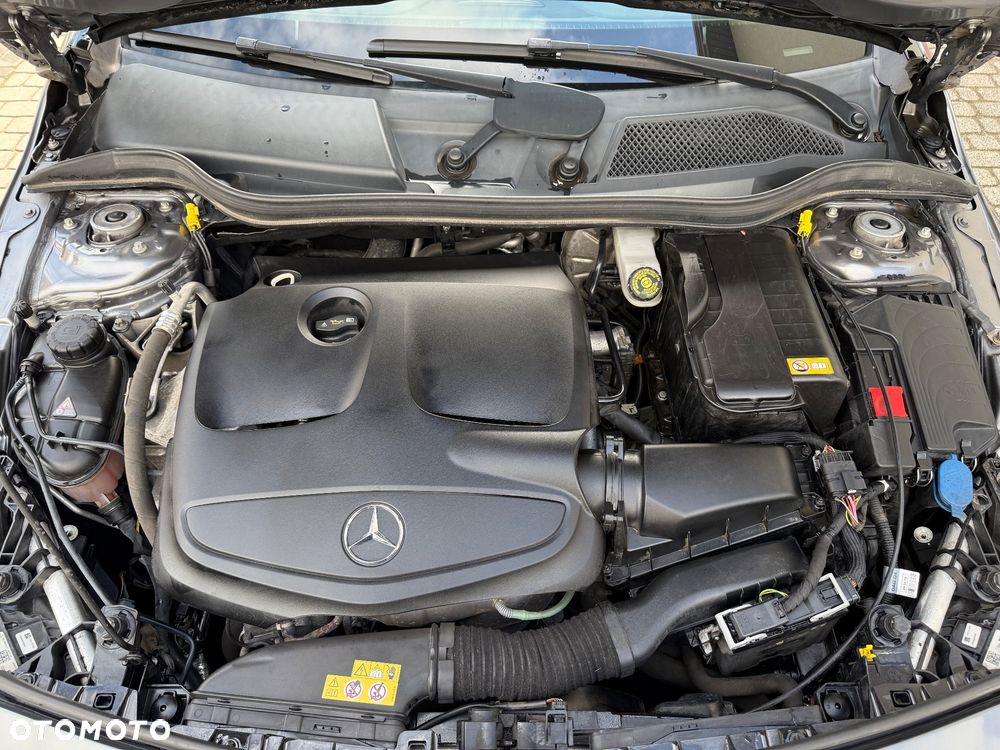 Mercedes-Benz Klasa A 180 7G-DCT AMG Line - 18