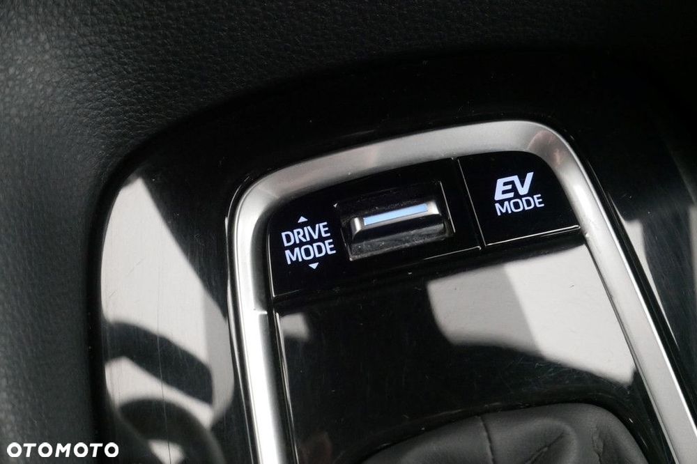 Toyota Corolla 1.8 Hybrid Comfort - 21