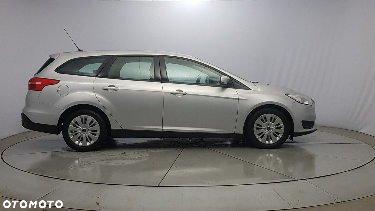 Ford Focus - 8