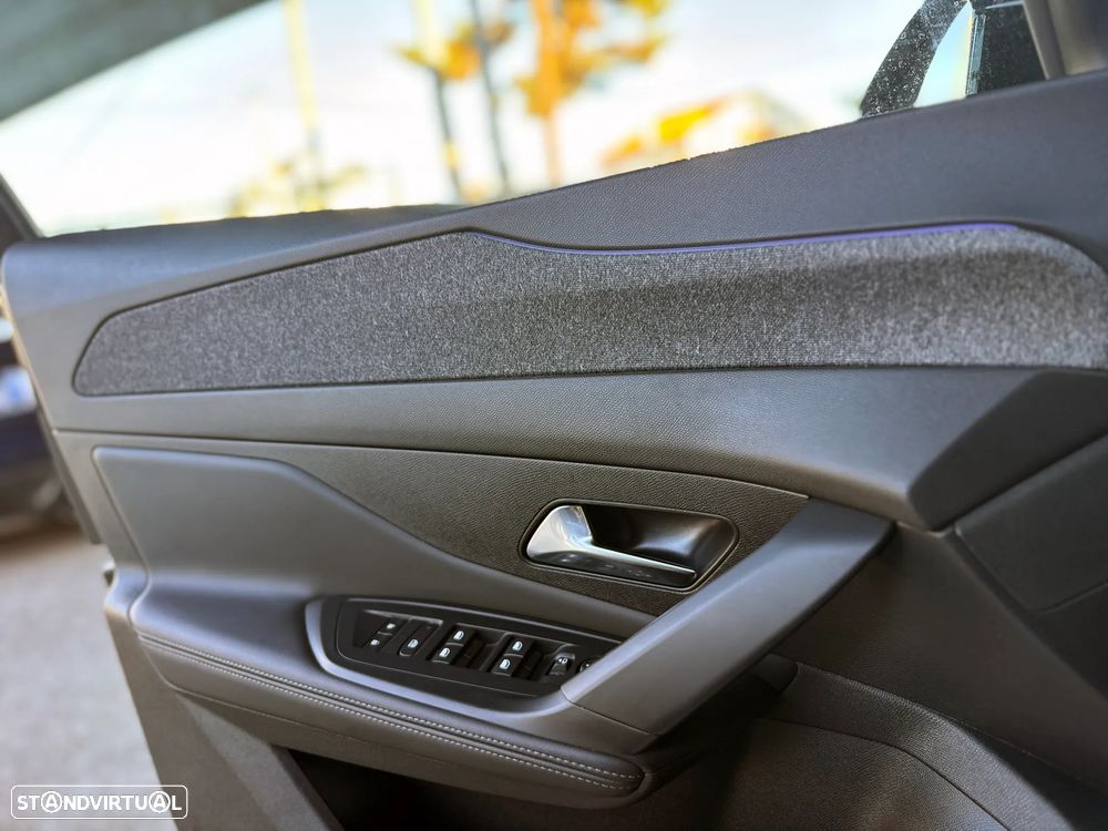Peugeot 408 1.2 PureTech Allure Pack EAT8 - 20