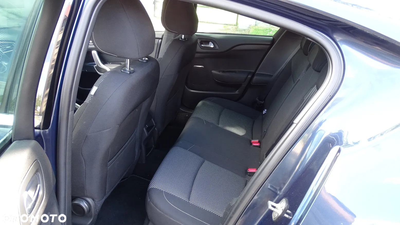 Citroën DS4 e-HDi 115 Chic - 12