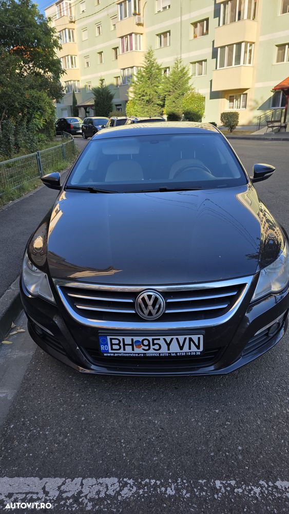 Volkswagen Passat 2.0TDI Comfortline DPF DSG - 1