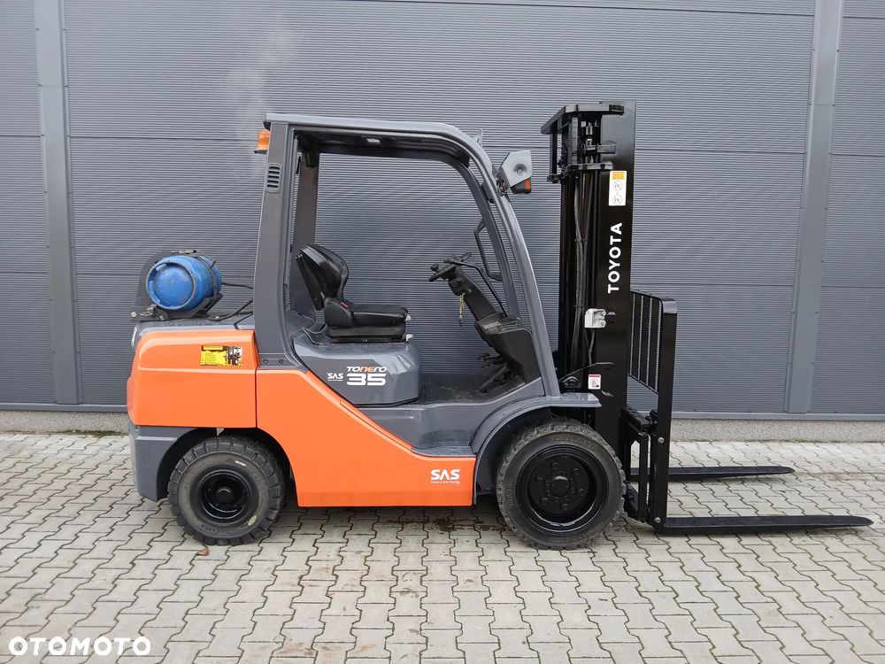 Toyota 02-8FGJF35 - 2