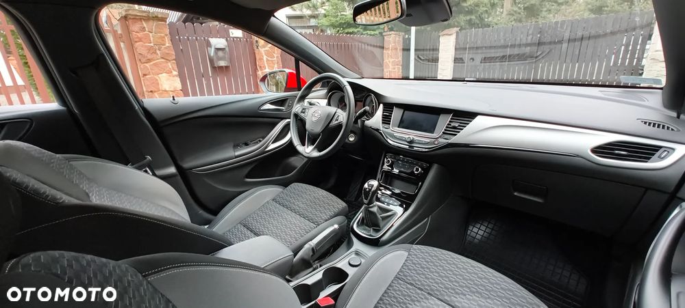 Opel Astra 1.2 T Elegance S&S - 8