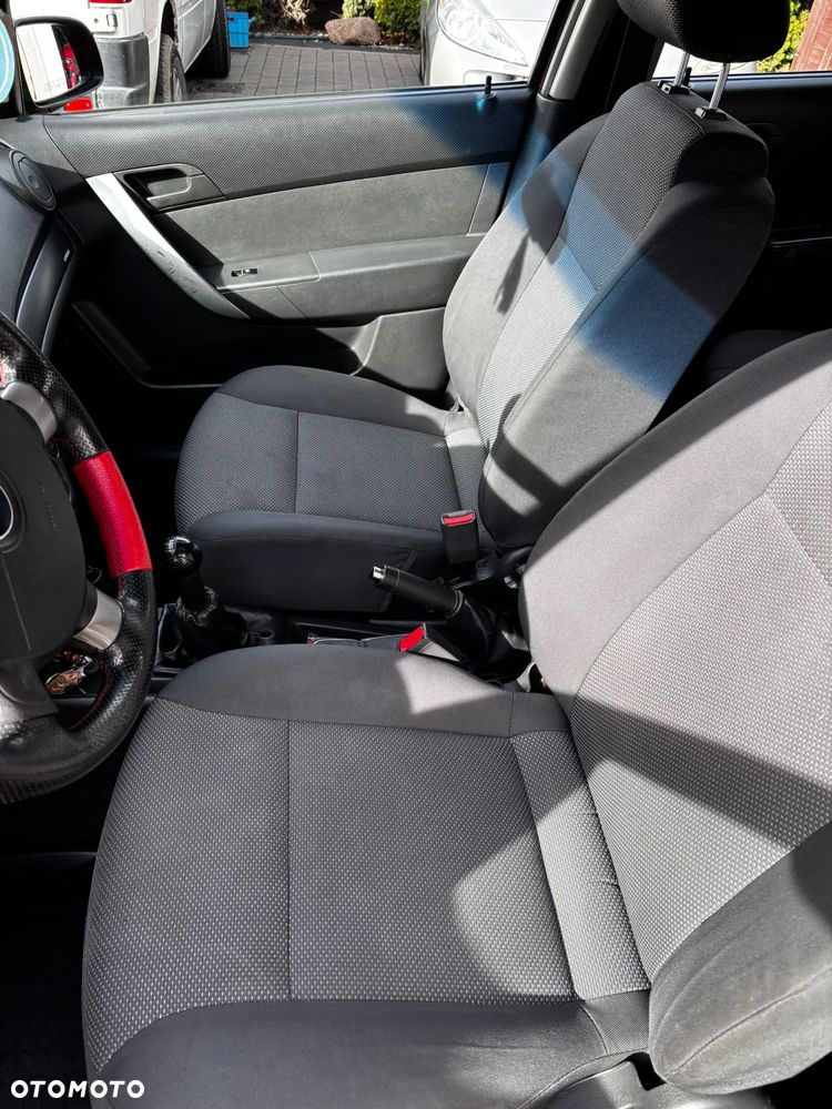 Chevrolet Aveo - 6