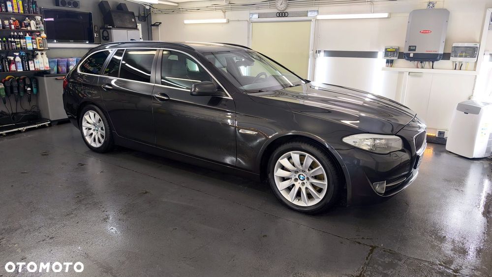 BMW Seria 5 530d xDrive Sport-Aut - 9