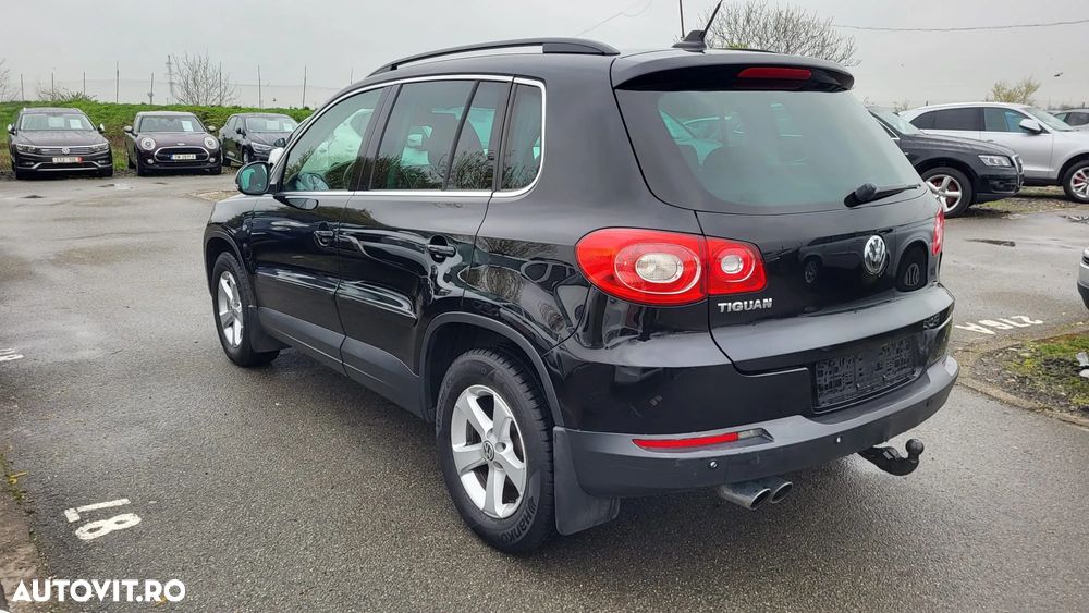 Volkswagen Tiguan - 5