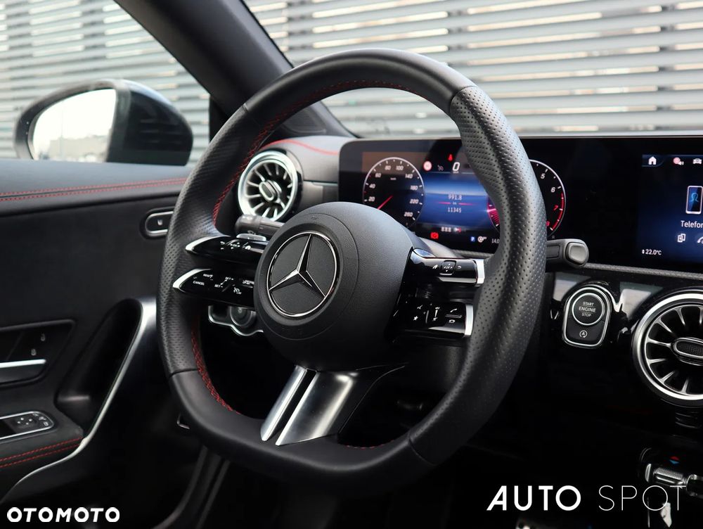 Mercedes-Benz CLA 200 AMG Line 7G-DCT - 17