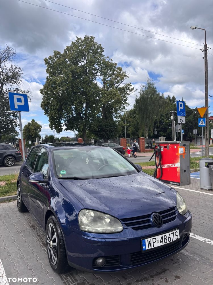 Volkswagen Golf 1.6 Q-Line - 2