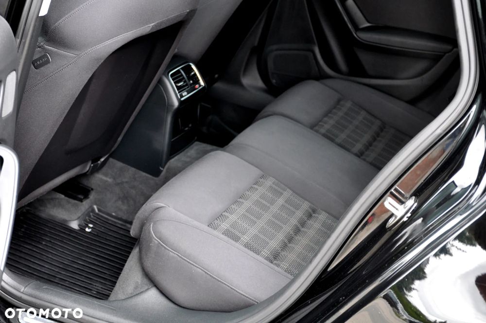 Audi A4 Avant 2.0 TDI DPF S line Sportpaket - 29