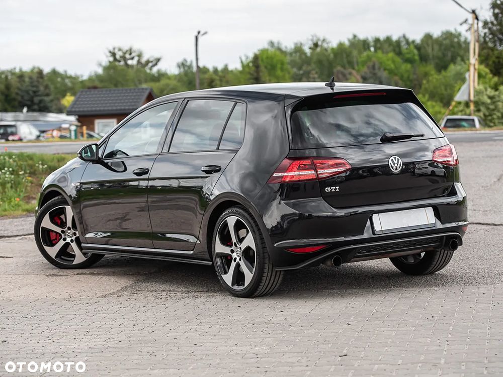 Volkswagen Golf 2.0 TSI 4Mot R DSG - 9