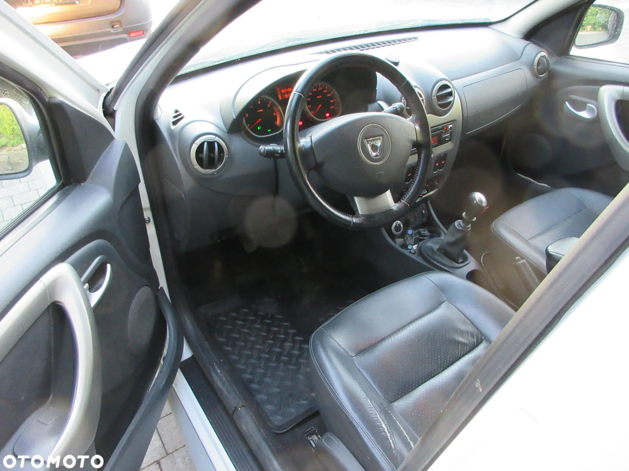Dacia Duster 1.6 SCe Comfort 4WD - 20
