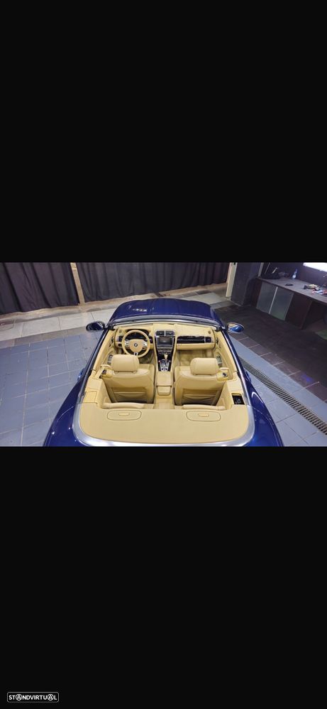 Jaguar XK 4.2 V8 - 1