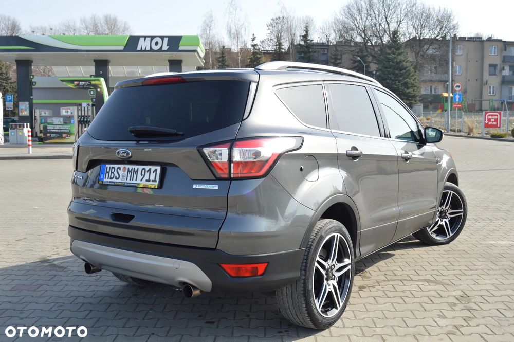 Ford Kuga 1.5 EcoBoost 2x4 Titanium - 22