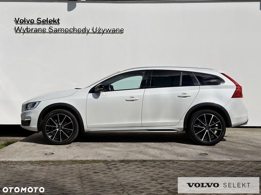 Volvo V60 Cross Country - 4