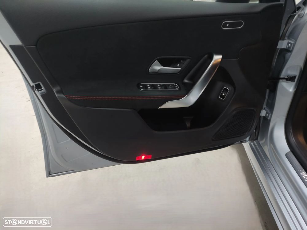 Mercedes-Benz A 250 e AMG Line - 6