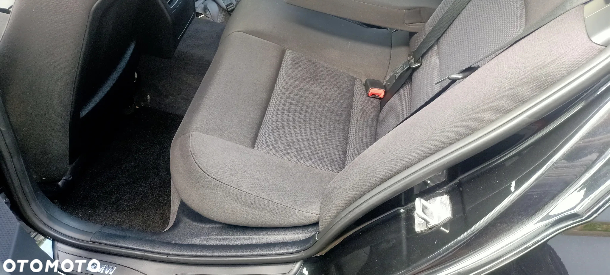BMW Seria 3 318i Touring Edition Exclusive - 22
